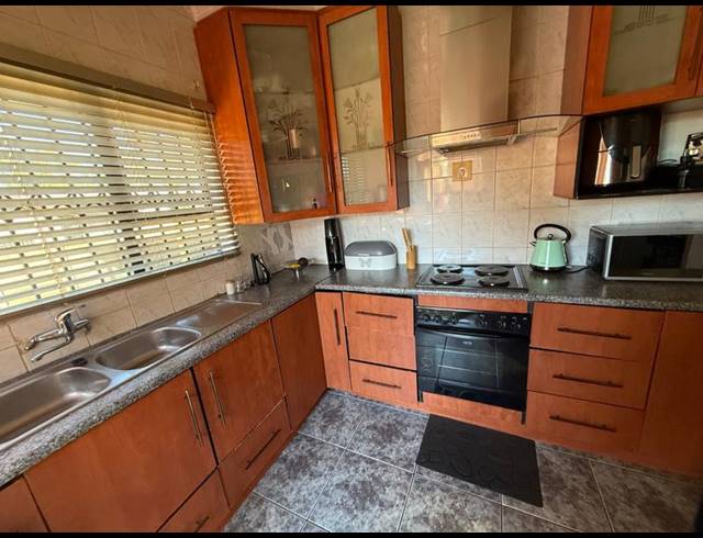 3 BEDROOM HOUSE FOR SALE IN VANDERBIJLPARK CW 3